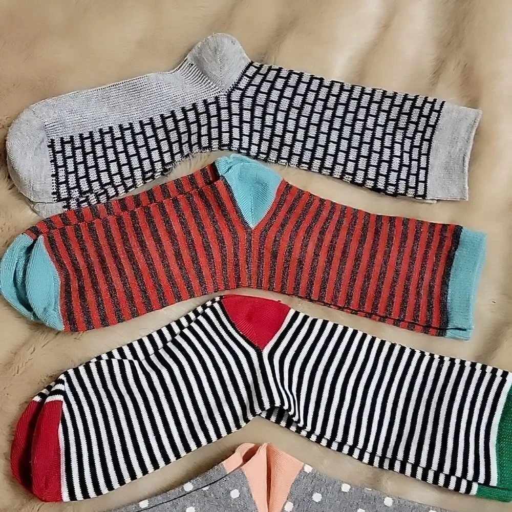 LADIES 5-PACK CREW SOCKS - NEW!
